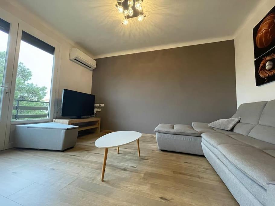 Appartement 2 Chambres +Parking Narbonne Kültér fotó